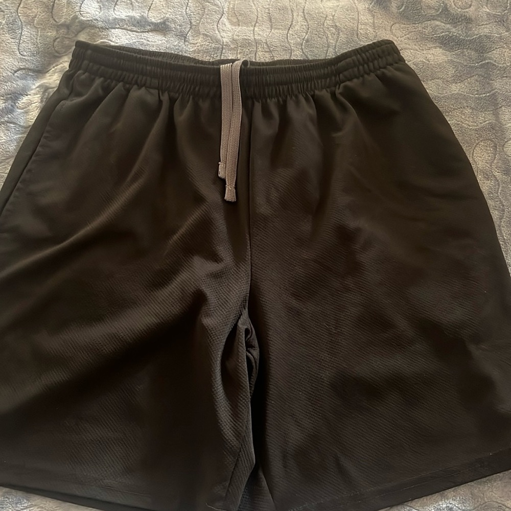 Men’s basketball shorts